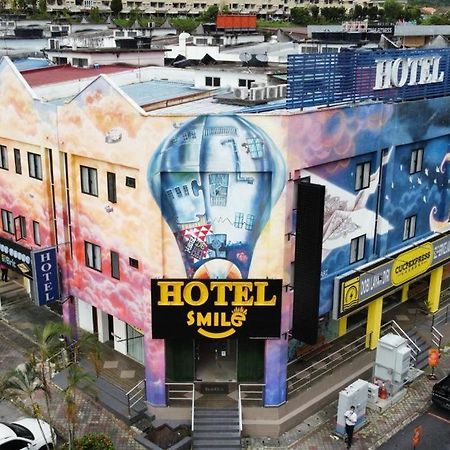 Smile Hotel Shah Alam Seksyen 9 المظهر الخارجي الصورة